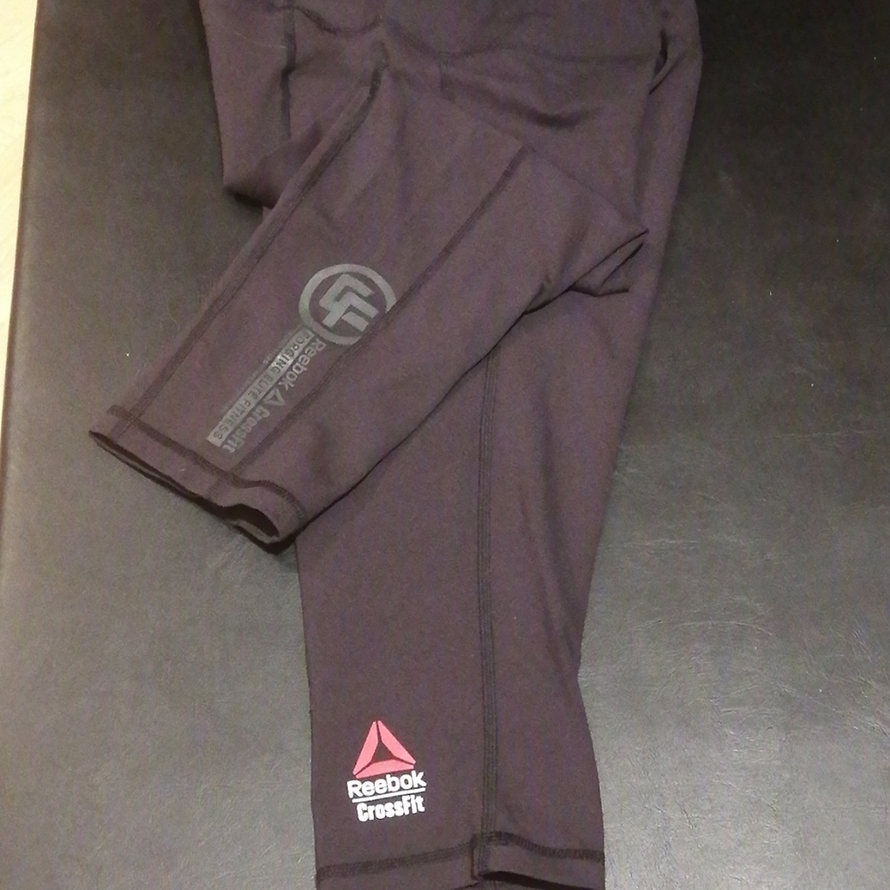 Reebok capris fitted - Picture 4 of 4